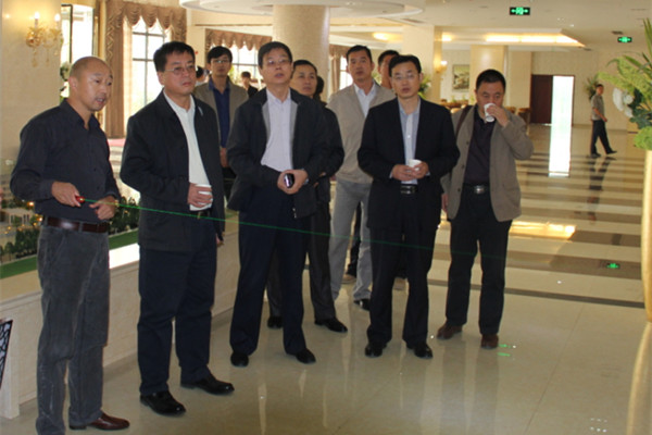 ��Ԫ���������һ��������Ŀ��λ�ſ�