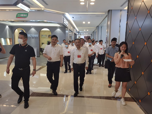 ��Զ��ί����޾����л��εز���Զ��Ŀ�����������a�_