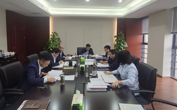 ��˼����ϯ�ز����ŵ�������˾��ί����ѧϰ������ѧУ�����