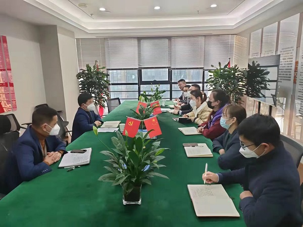 ���εز������ٿ��½��в�����ְԱ��������̸����